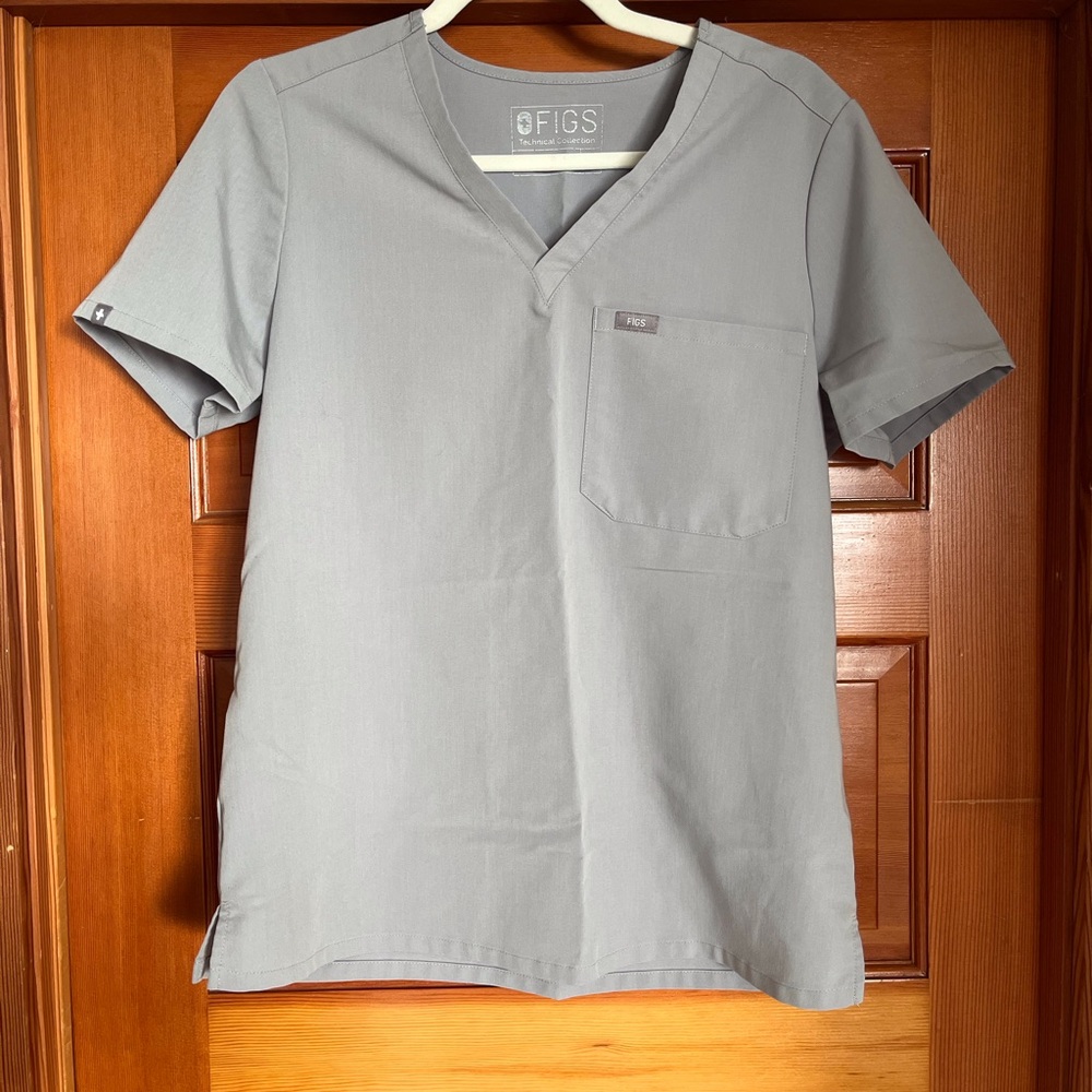 Figs Women’s Catarina in Light Gray